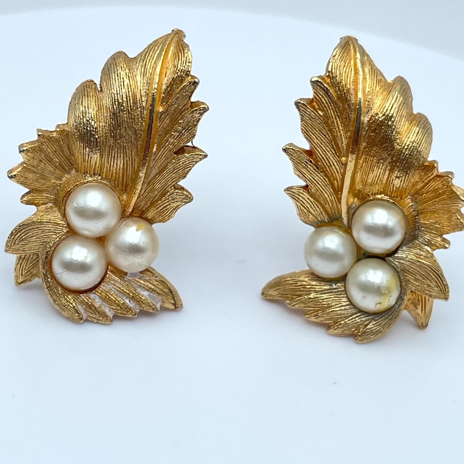 Vintage Sarah Coventry Gold Tone Leaf White Faux Pearl Clip On Earrings - Image 1