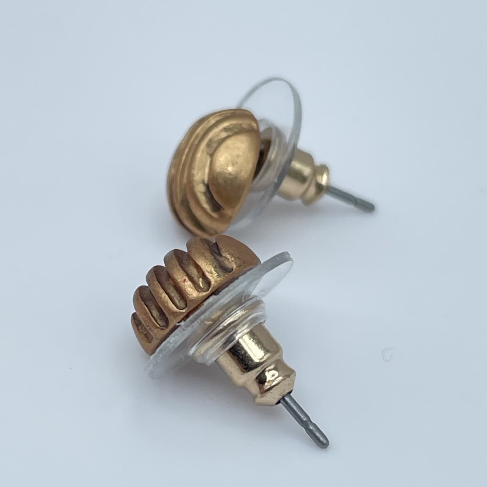 Vintage CN Signed Gold Tone Ribbed Dome Textured Ridged Chunky Stud Earrings - Thumbnail 7