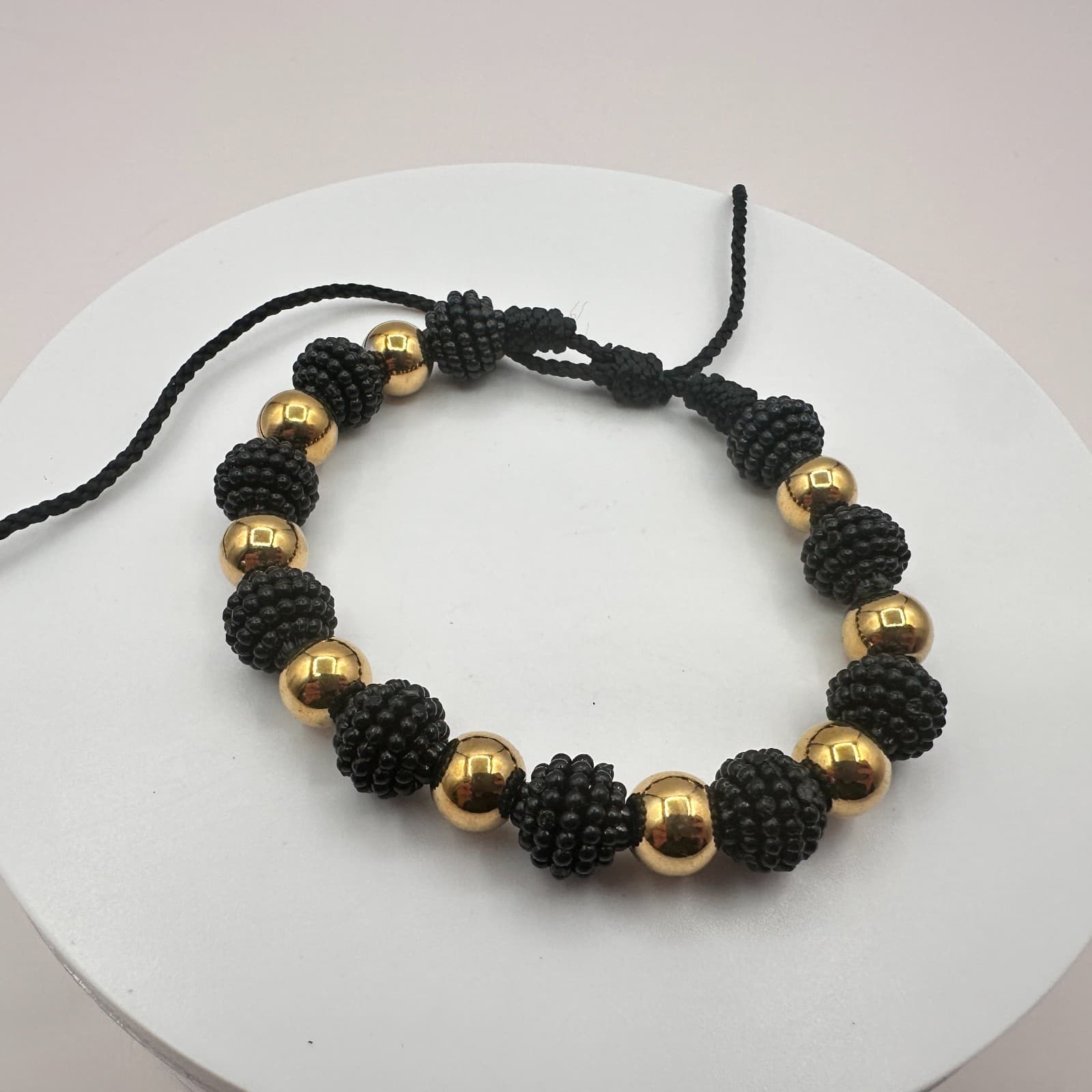 Vintage Y2K Gold Tone & Black Beaded Bracelet Women's Classic Fashion Jewelry - Thumbnail 2