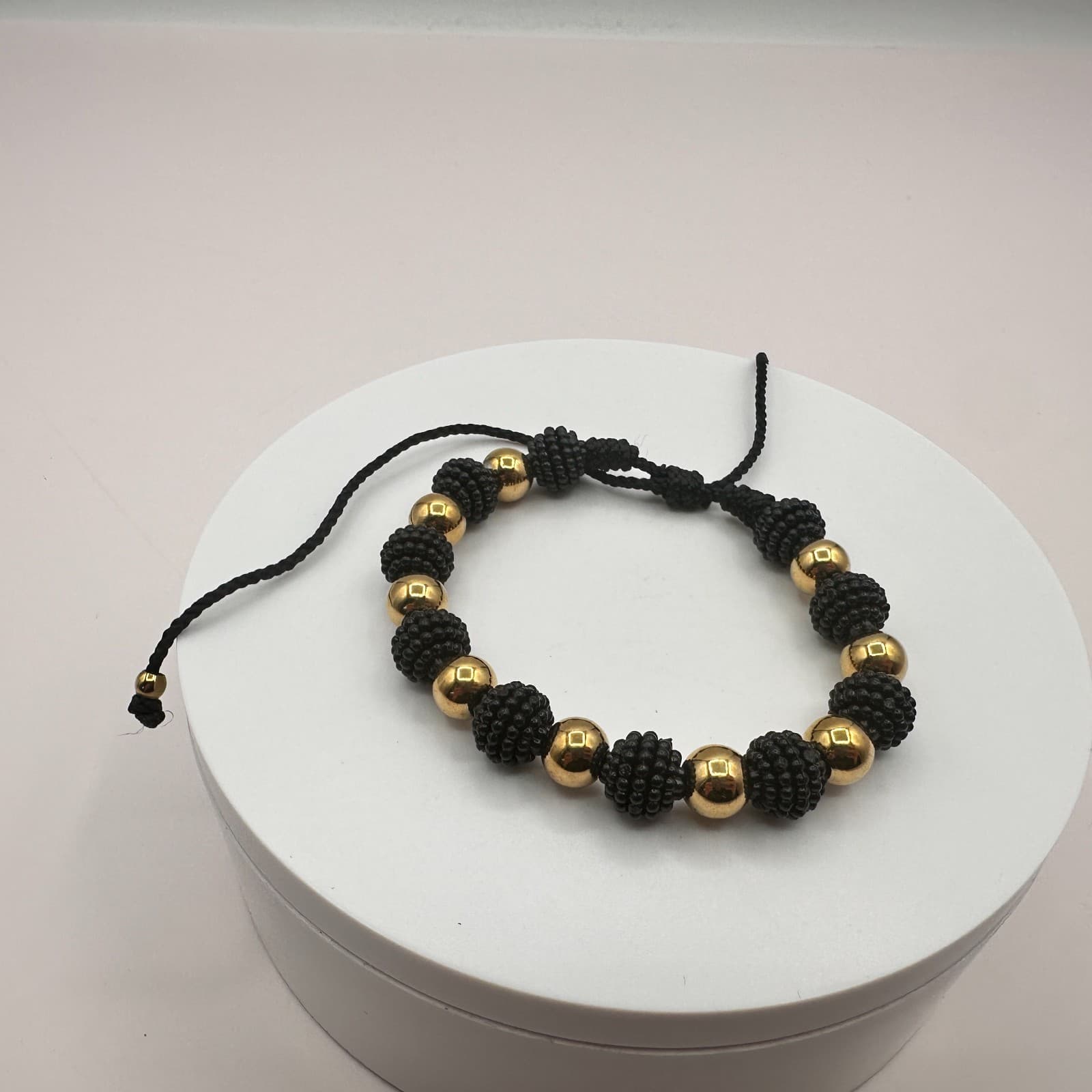 Vintage Y2K Gold Tone & Black Beaded Bracelet Women's Classic Fashion Jewelry - Thumbnail 6