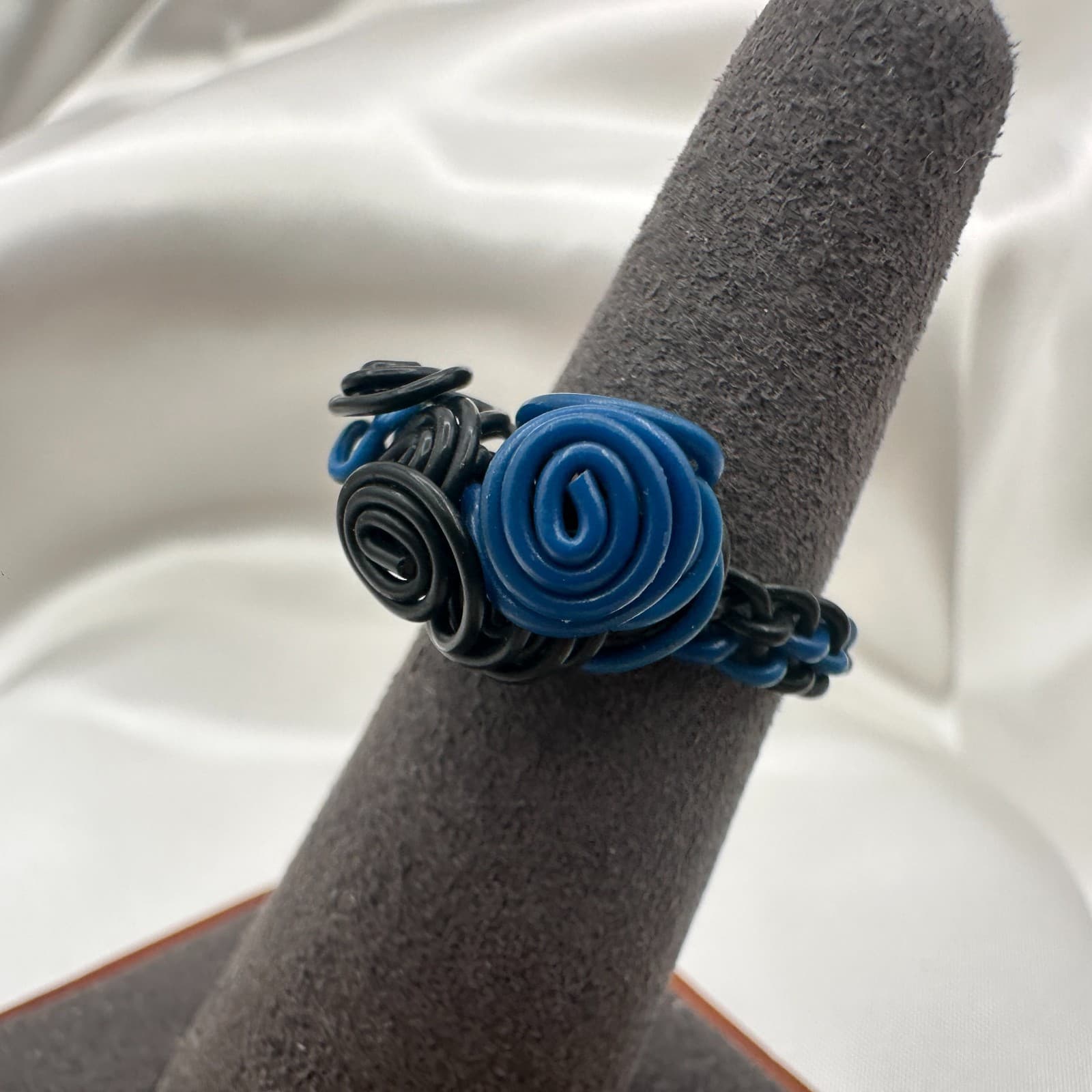 Vintage Y2K Wire Wrap Spiral Statement Ring Women's Classic Fashion Jewelry - Thumbnail 2