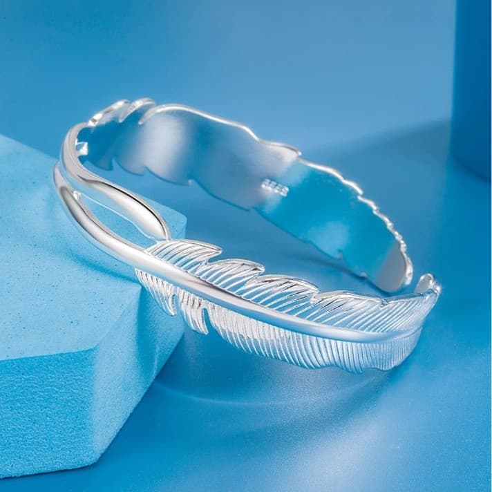 Chunky Sterling silver Feather Bracelet stamped 925 - Thumbnail 2