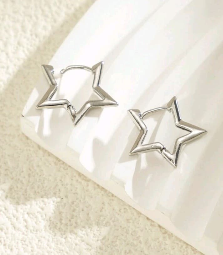 Hot Topic Silver Star Earrings - Thumbnail 2