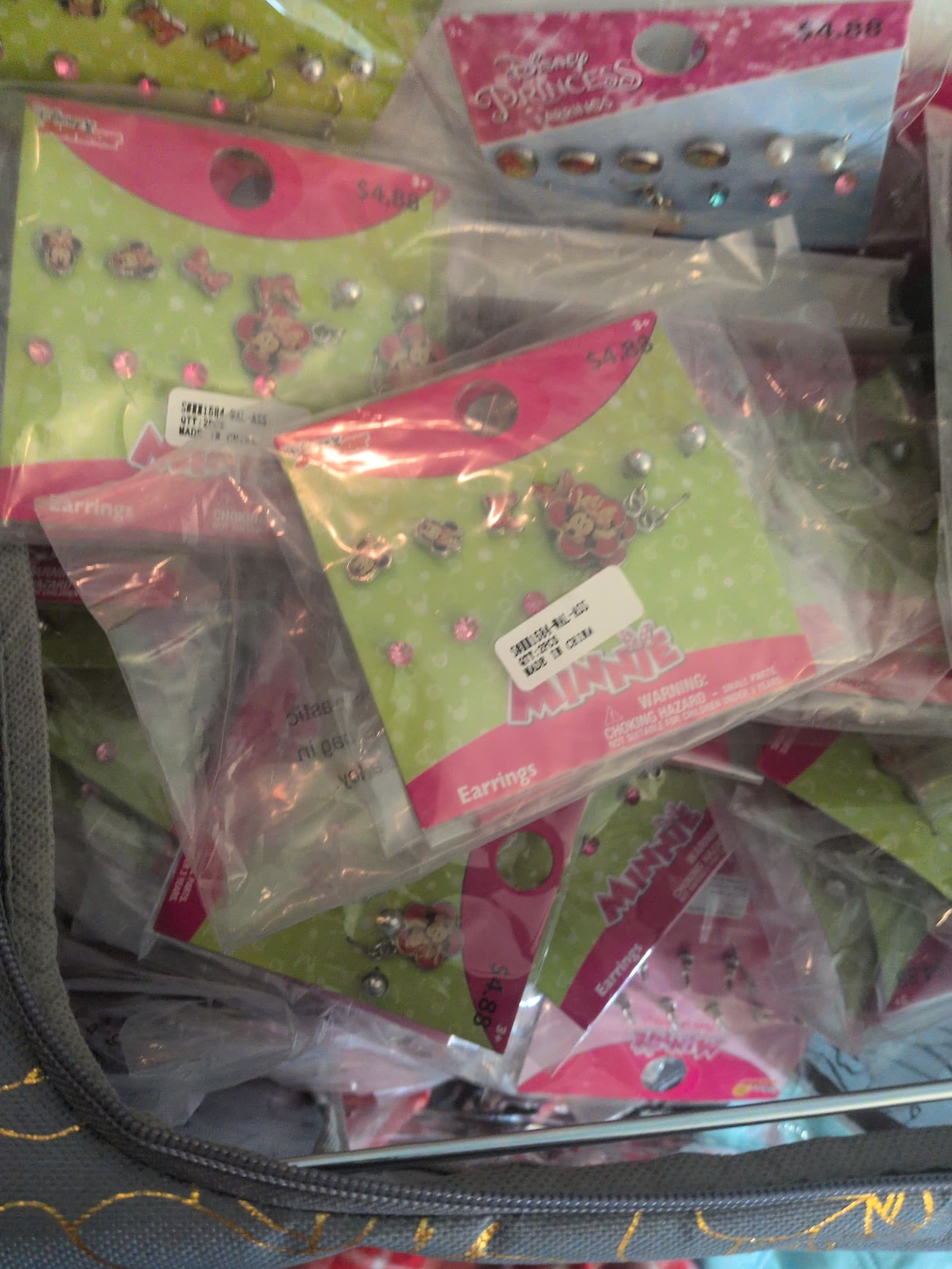 MEGA WHOLESALE: 100 Disney Earring Sets - 600-1,000+ PAIRS! Reseller Lot! - Thumbnail 3