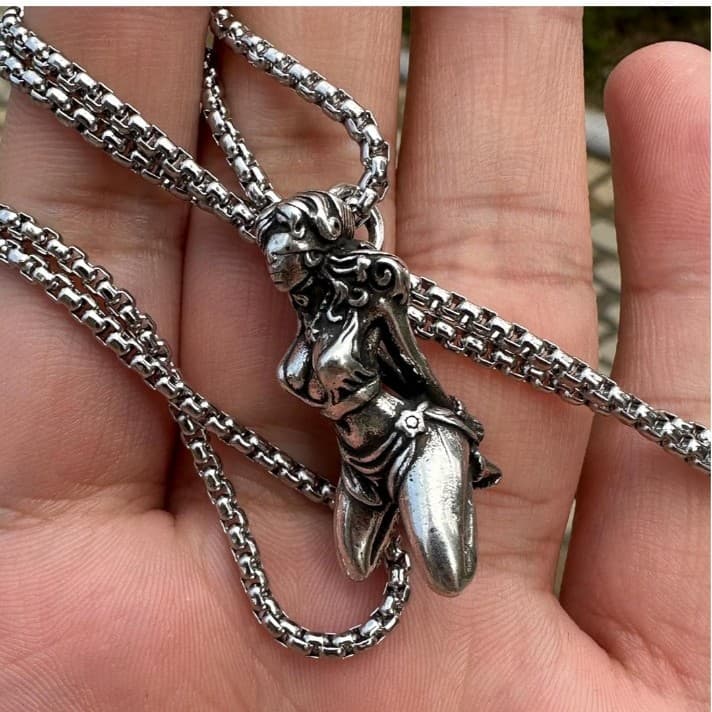 Elegant Sterling Silver Suffering Goddess Pendant - Thumbnail 5