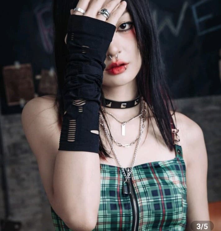 HT Black Arm Warmers - Thumbnail 3