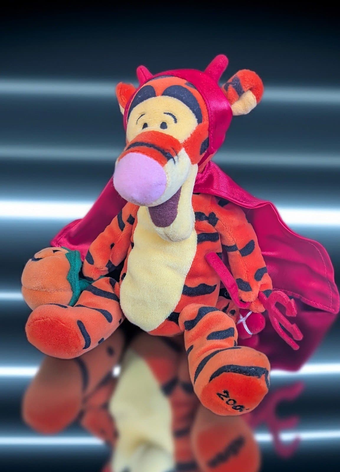 Disney store mini Bean bag lil Devil Tigger 9 inch nwt - Thumbnail 5