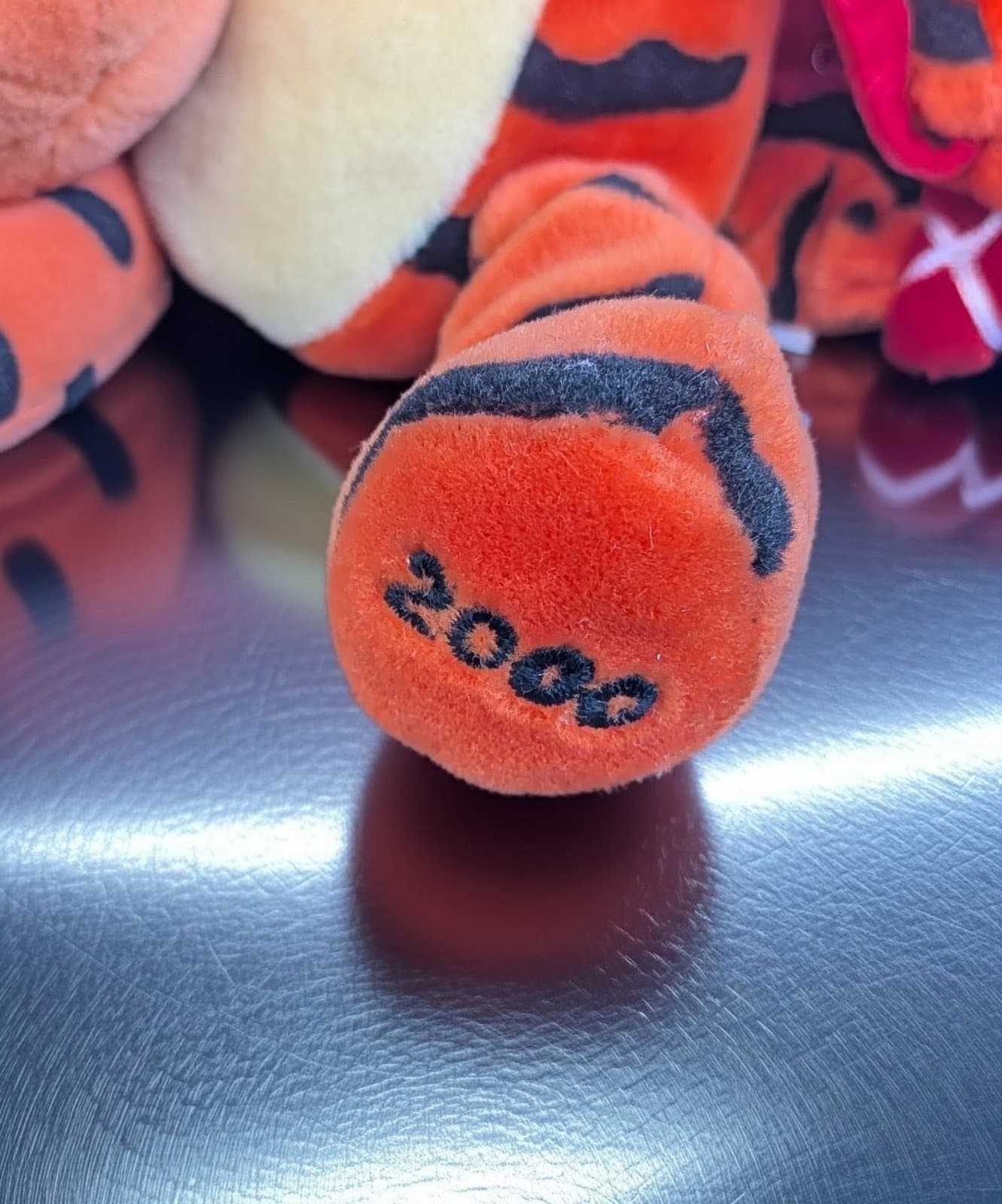 Disney store mini Bean bag lil Devil Tigger 9 inch nwt - Thumbnail 8