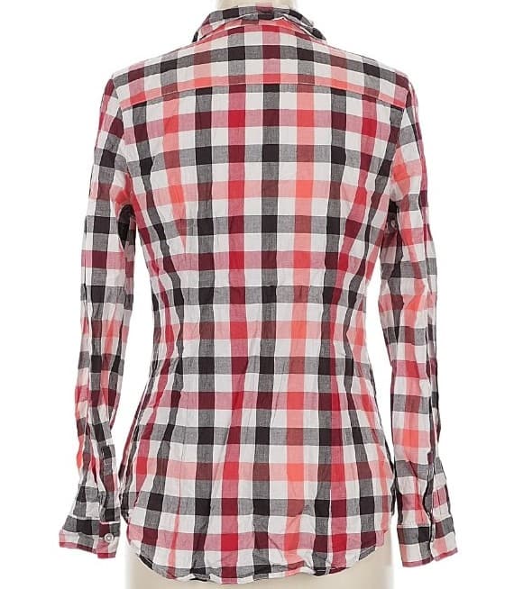 Old navy M Red white & black plaid Long sleeve button-down shirt like new w o t - Thumbnail 2