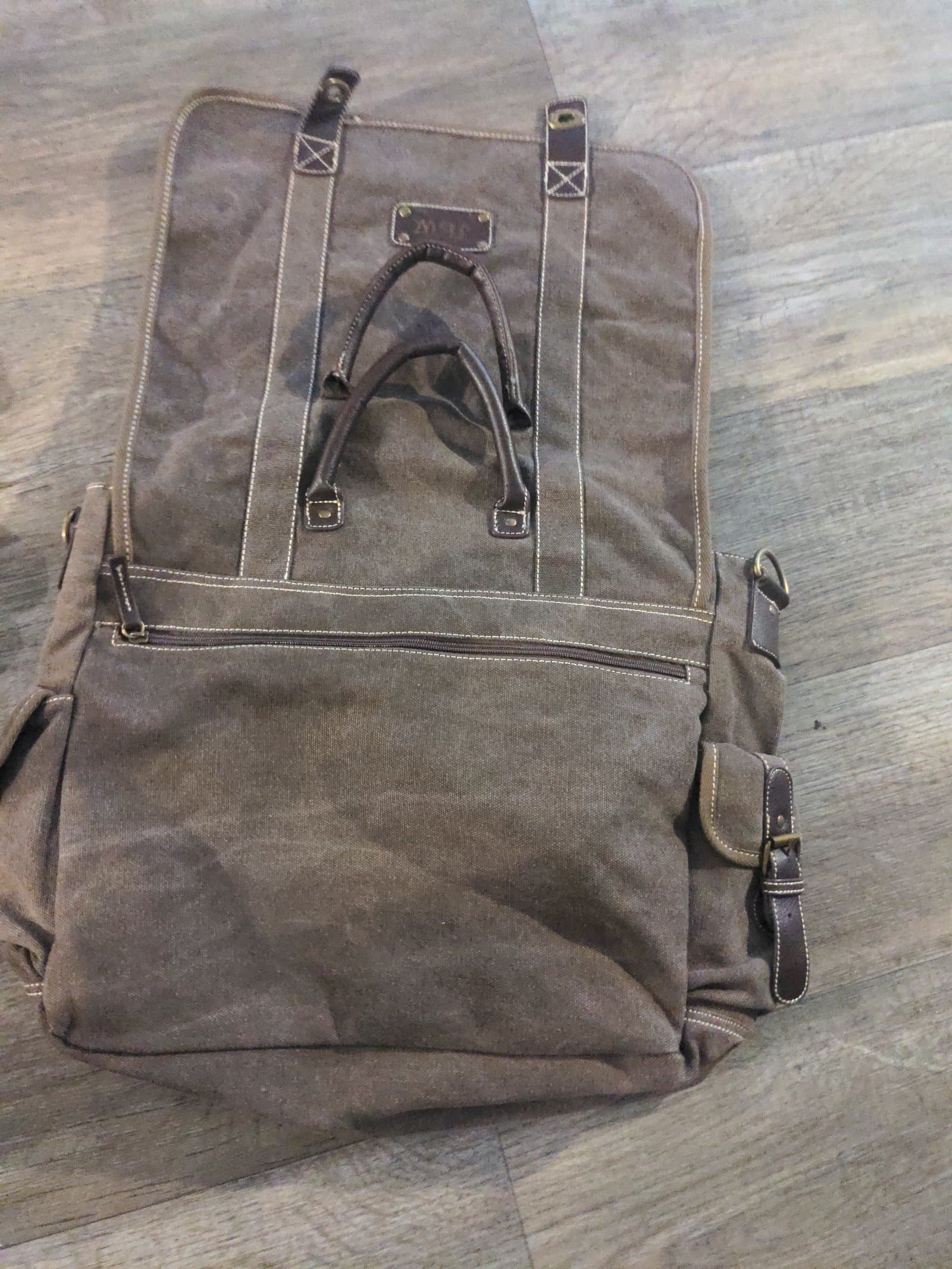 Dark brown traveling tote with multiple compartments - Thumbnail 6