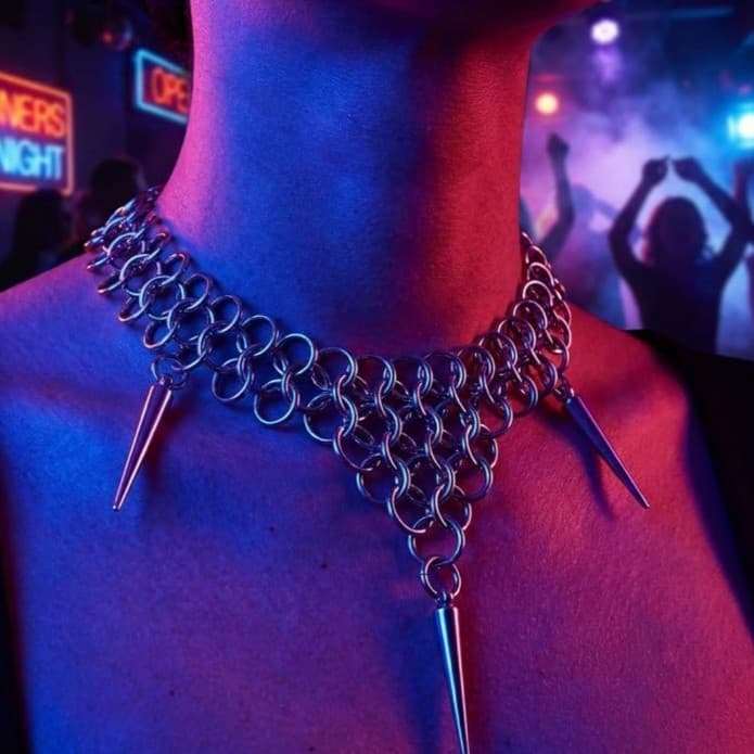 Silver punk gothic stainless steel spiked chainmail choker necklace. - Thumbnail 3