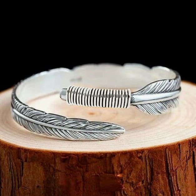 Silver Bohemian/ Southwestern Style Feather Bracelet - Thumbnail 4