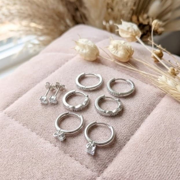4 pairs of sterling silver earrings 3 pairs of hoop earrings & 1 pair of studs! - Thumbnail 3