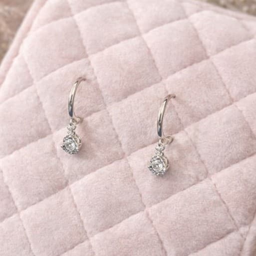 4 pairs of sterling silver earrings 3 pairs of hoop earrings & 1 pair of studs! - Thumbnail 4