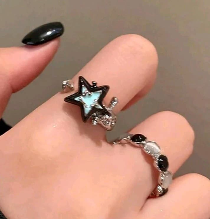 Hot Topic Black and Silver Star Ring W/ A Black & White Round Ring 2 Rings - Thumbnail 3