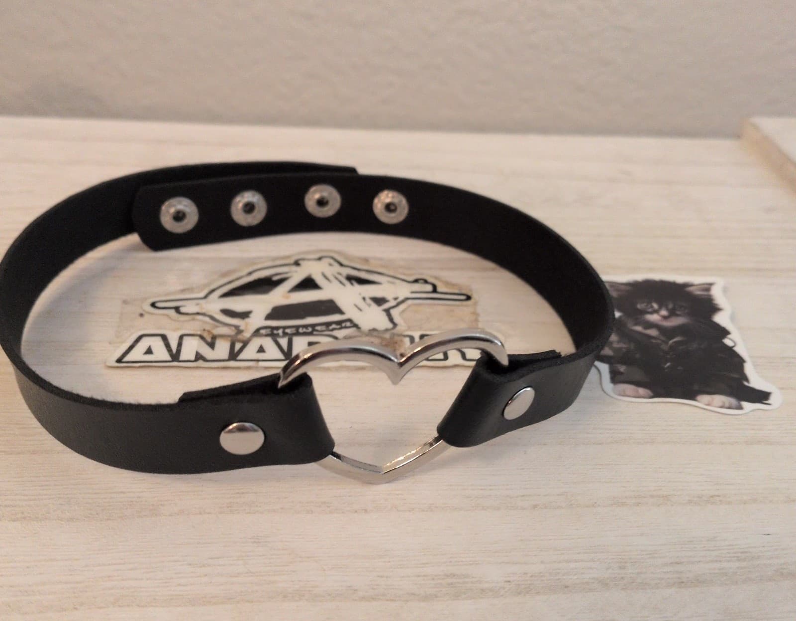 Hot topic Black Pu Leather Choker with Silver Heart - Thumbnail 2