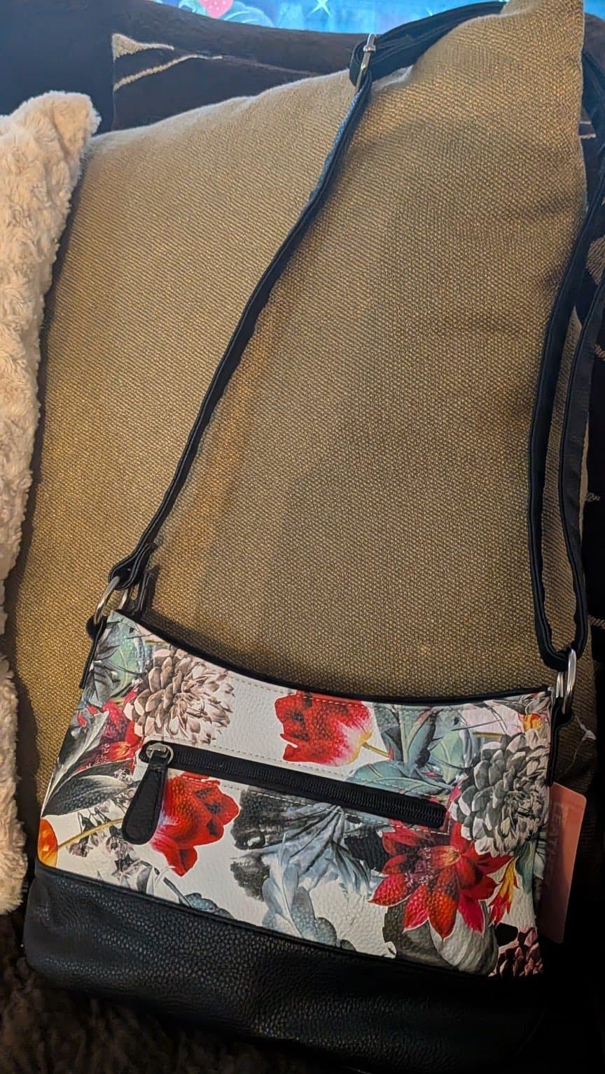 Stone mountain USA bonded leather flower purse / crossbody - Thumbnail 7