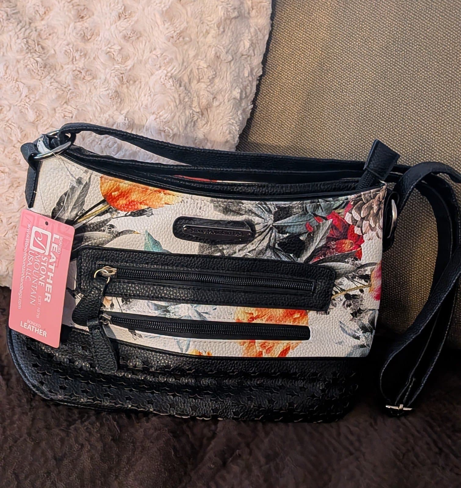 Stone mountain USA bonded leather flower purse / crossbody - Thumbnail 3