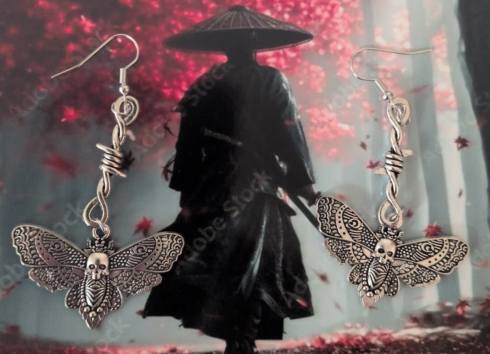 HTGothic silver - colored moth dangle earrings w/ a barbed wire accent. - Thumbnail 5