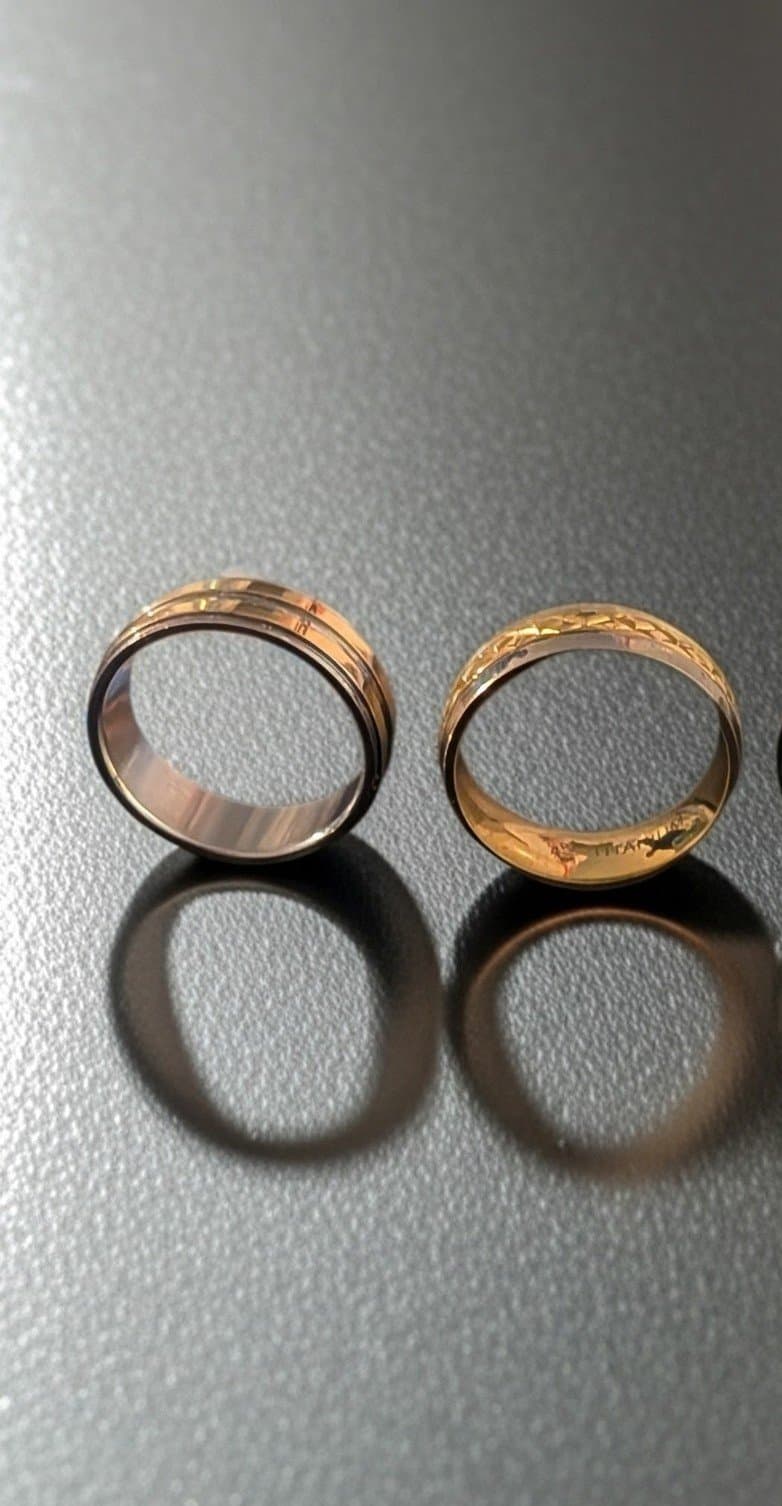 2 gold and silver titanium mens rings size 11-12 - Thumbnail 4