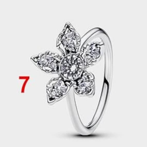 Stunning .925 Sterling Silver Radiant Star Flower Statement Ring size 6,7,8,& 9 - Thumbnail 4