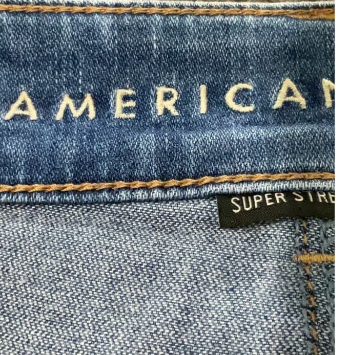 American eagle outfitters SUPER STRETCH distressed jeans size 16 Long like new - Thumbnail 4