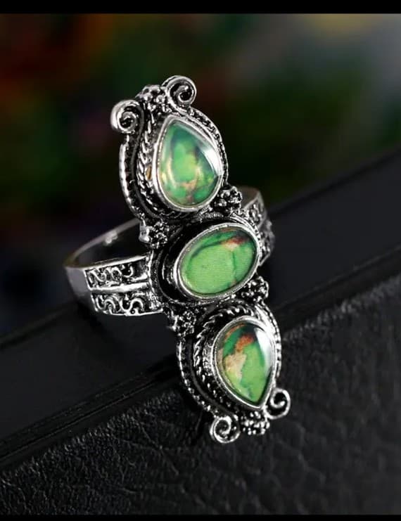 Vintage inspired Ring multiple green turquoise stones with a Southwestern style - Image 1