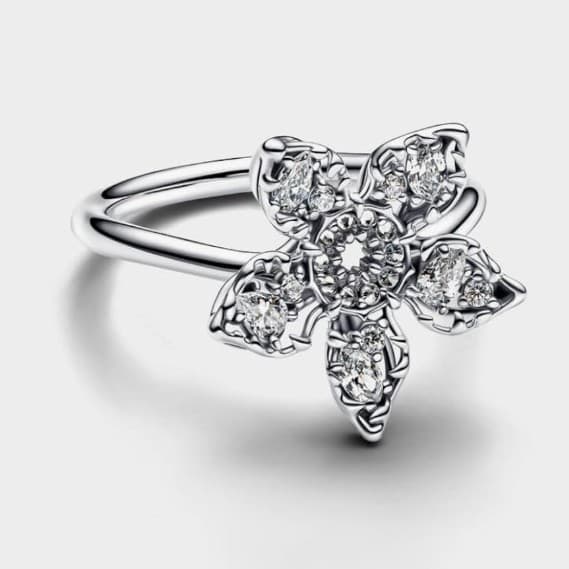 Stunning .925 Sterling Silver Radiant Star Flower Statement Ring size 6,7,8,& 9 - Thumbnail 2