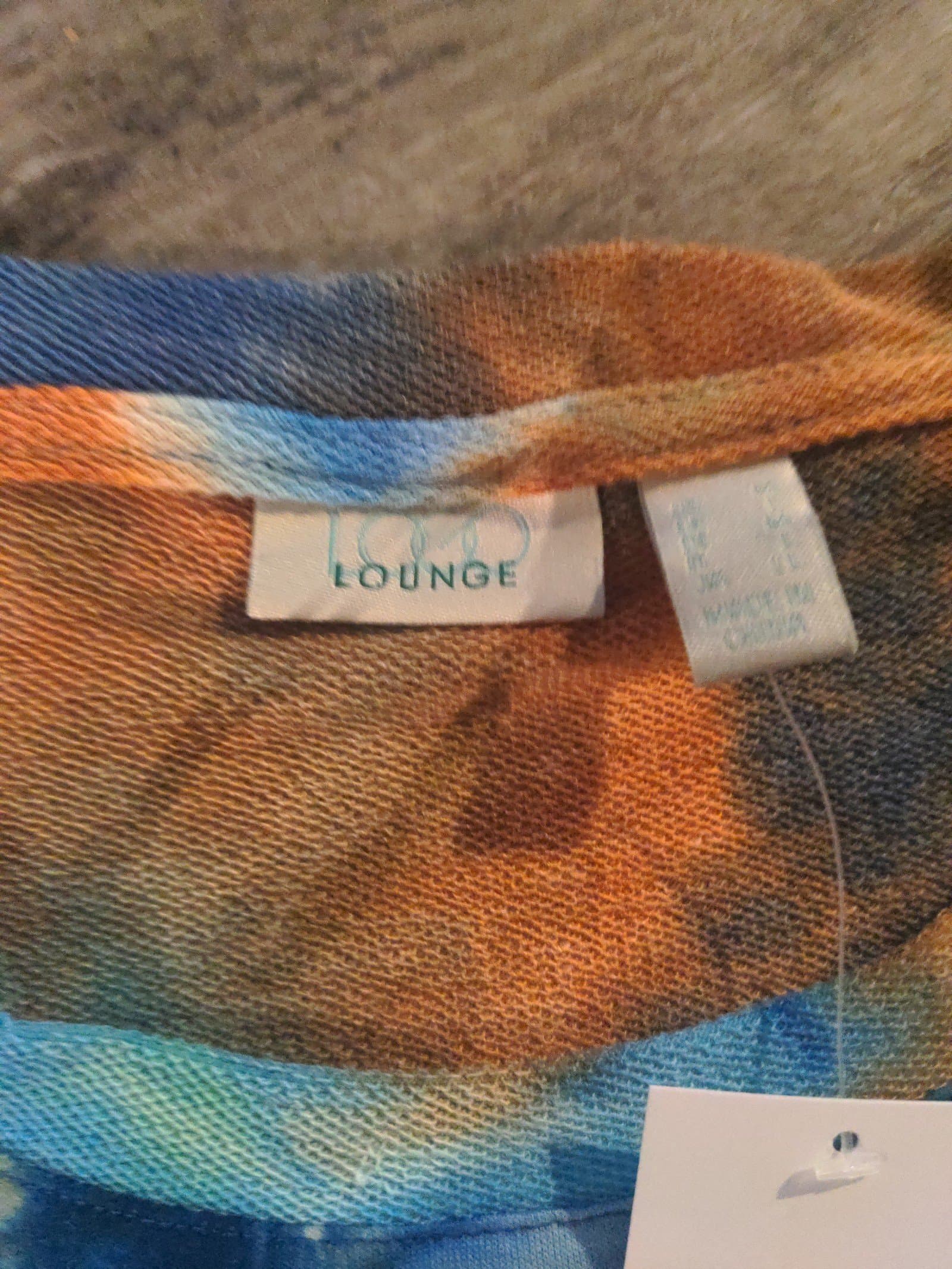 LOGO LOUNGE TYE DYE SHIRT SIZE MEDIUM - Thumbnail 6