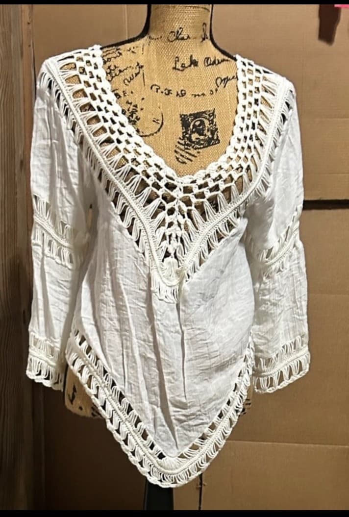 White Crochet Trim Women's Top - Image 1