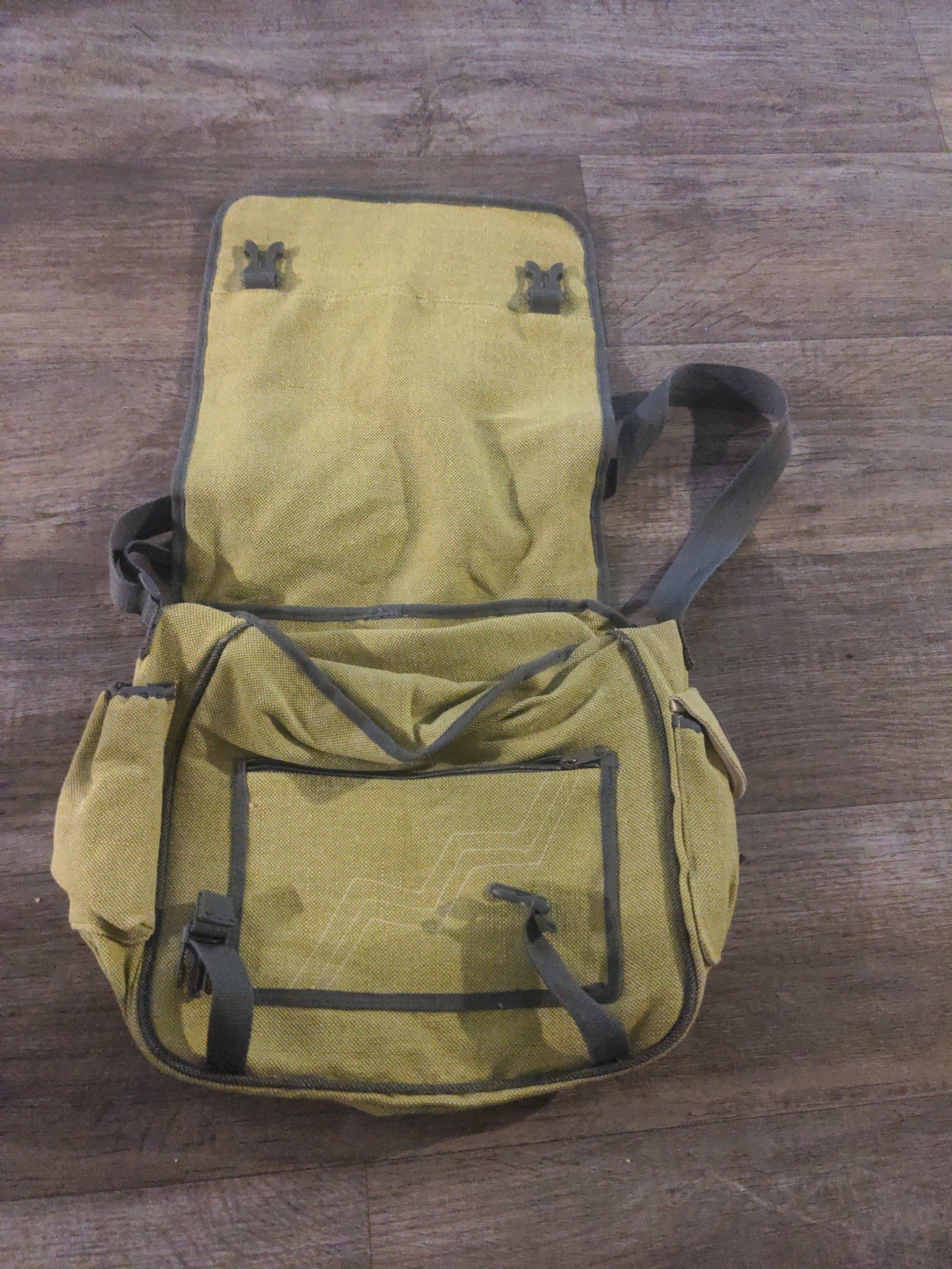 Onyx green tote bag with clips - Thumbnail 6