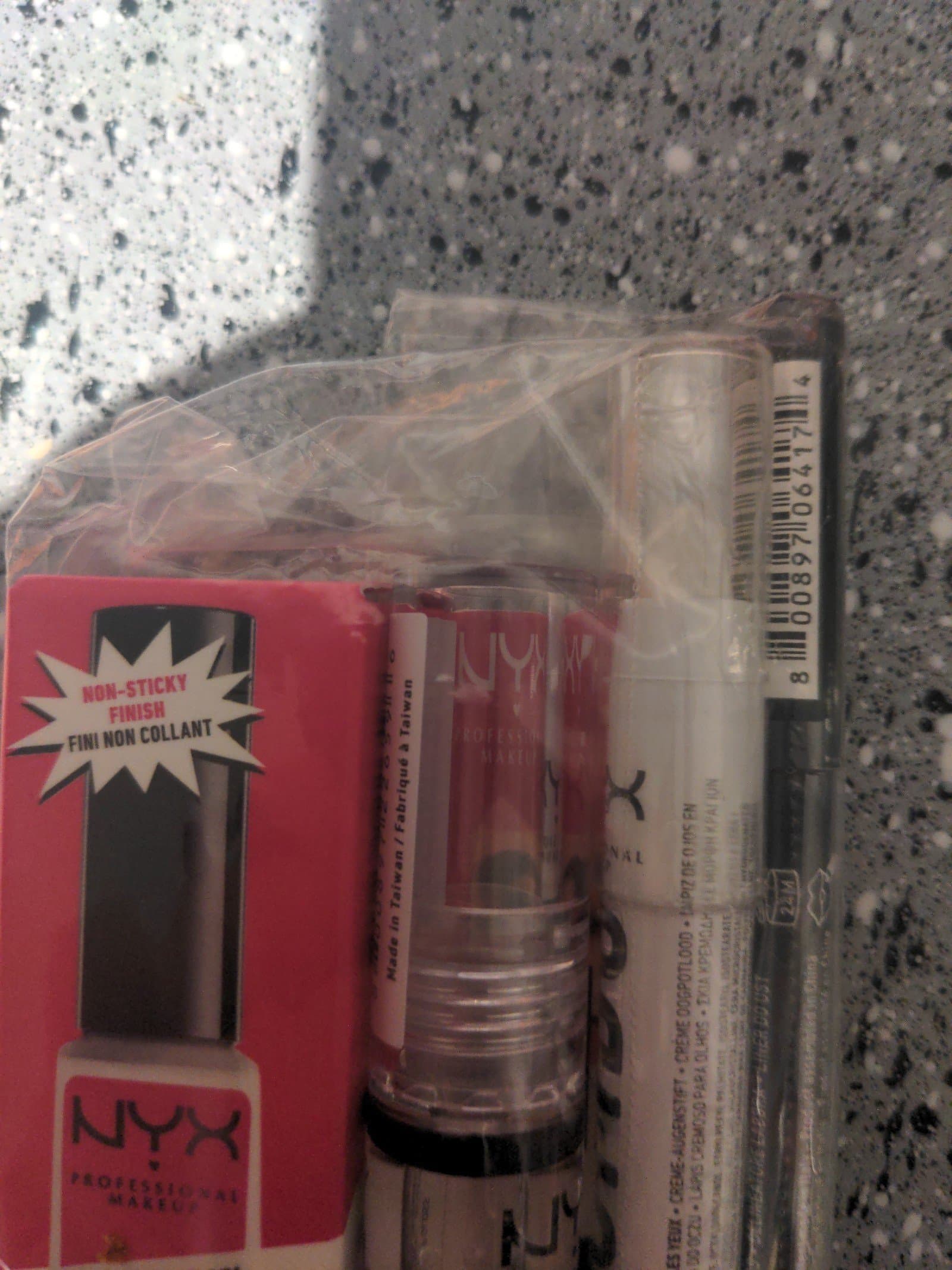 NYX makeup bundle - Thumbnail 4