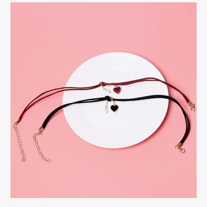 2 velvet chokers brand new black & wine red - Thumbnail 5