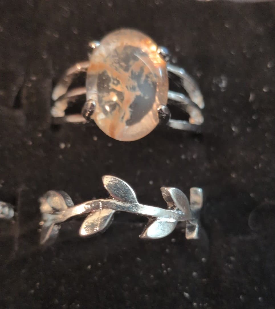 Silver Ring with Unique Tan Stone with a leaf band ring set - Thumbnail 2