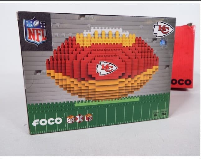 FOCO Kansas City Chiefs Women’s Shoes (Size 7) + FOCO BRXLZ Football Set - Thumbnail 7