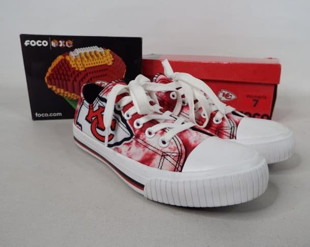 FOCO Kansas City Chiefs Women’s Shoes (Size 7) + FOCO BRXLZ Football Set - Thumbnail 9