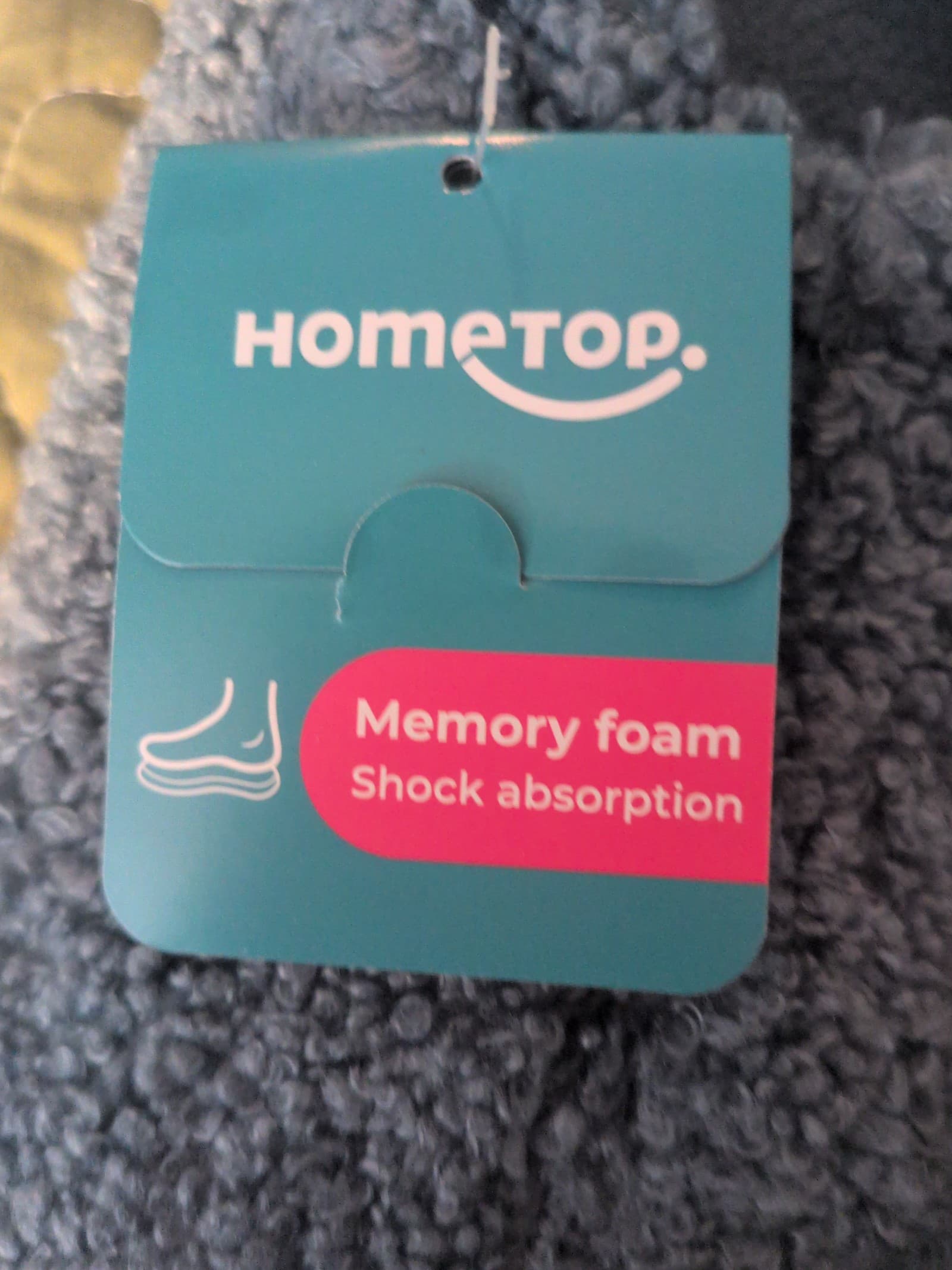 HomeTop women's Fuzzy House Shoes size 7-8 BNWT - Thumbnail 4