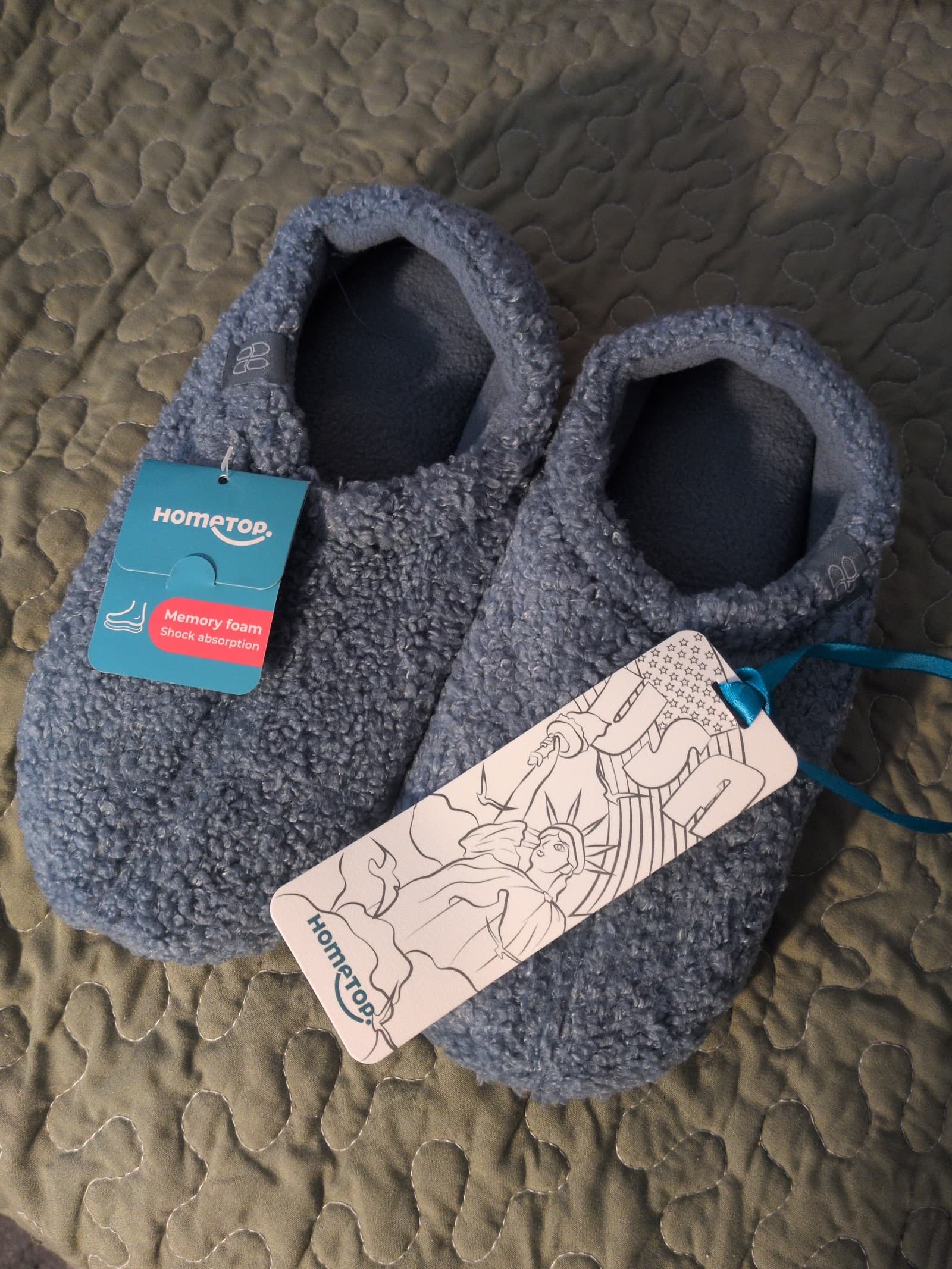 HomeTop women's Fuzzy House Shoes size 7-8 BNWT - Thumbnail 2