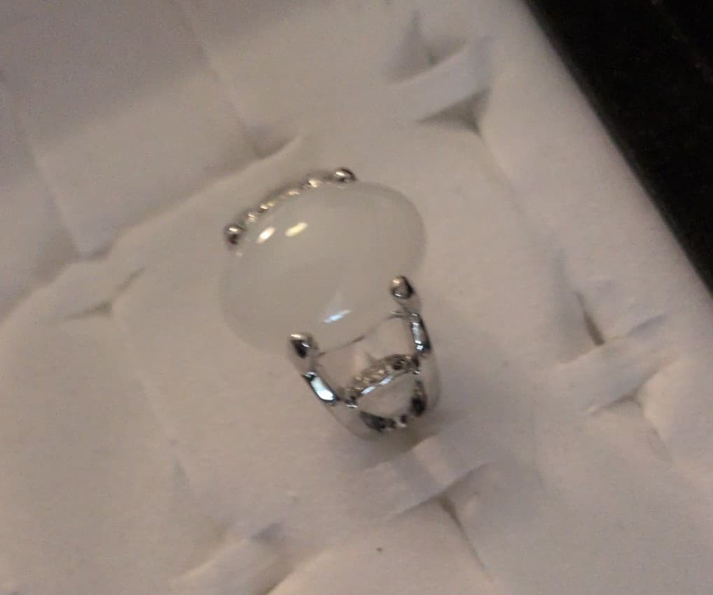 Elegant Silver and White Women's Ring - Thumbnail 3