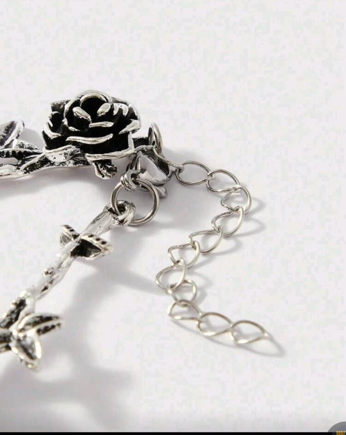 Hot topic Elegant Black and Silver Floral Jewelry Necklace & Ring Set - Thumbnail 6