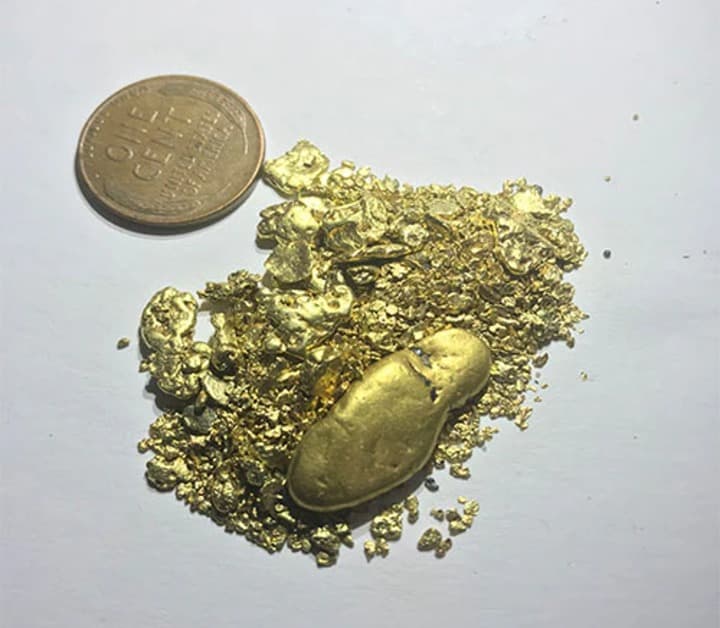 Flawless Reserve pay dirt pay '7 Ounce Nugget Hunt' Gold Paydirt Pan - Thumbnail 4