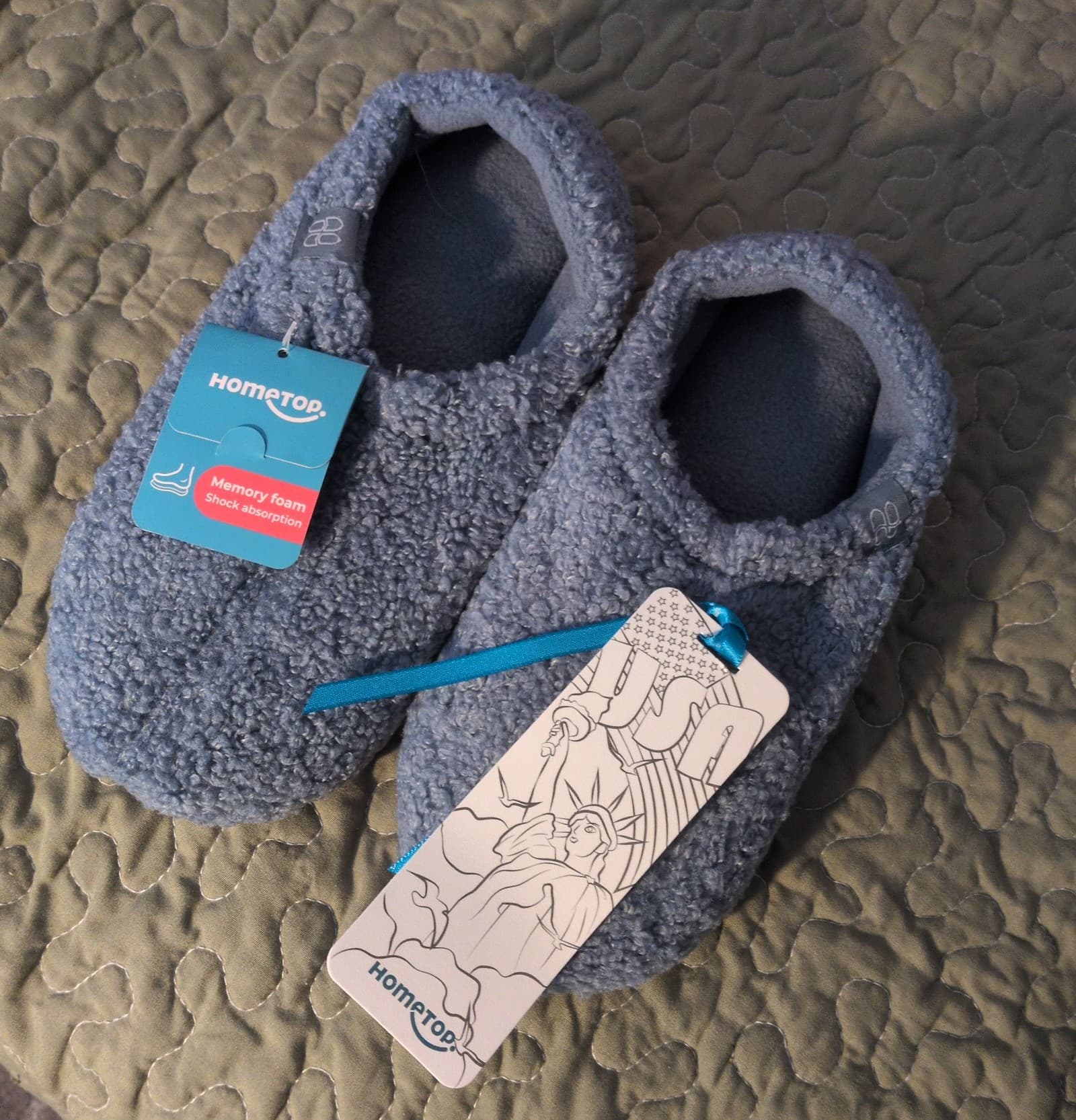 HomeTop women's Fuzzy House Shoes size 7-8 BNWT - Image 1