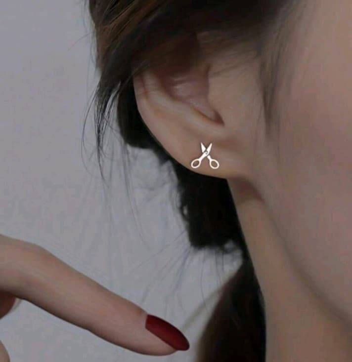 Elegant Silver Scissor Earrings - Image 1