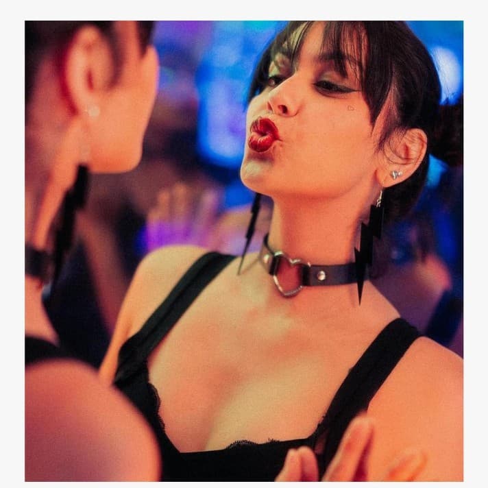 HT 4 piece Choker Set Comes with a Valentine's Day gift for your partner. - Thumbnail 2