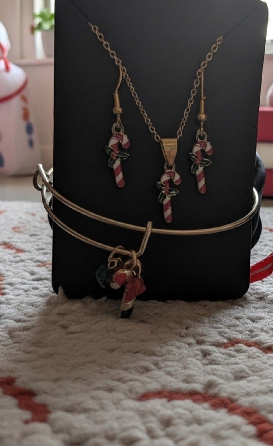 Christmas jewelry bundle comes with a free Christmas gift! - Thumbnail 3