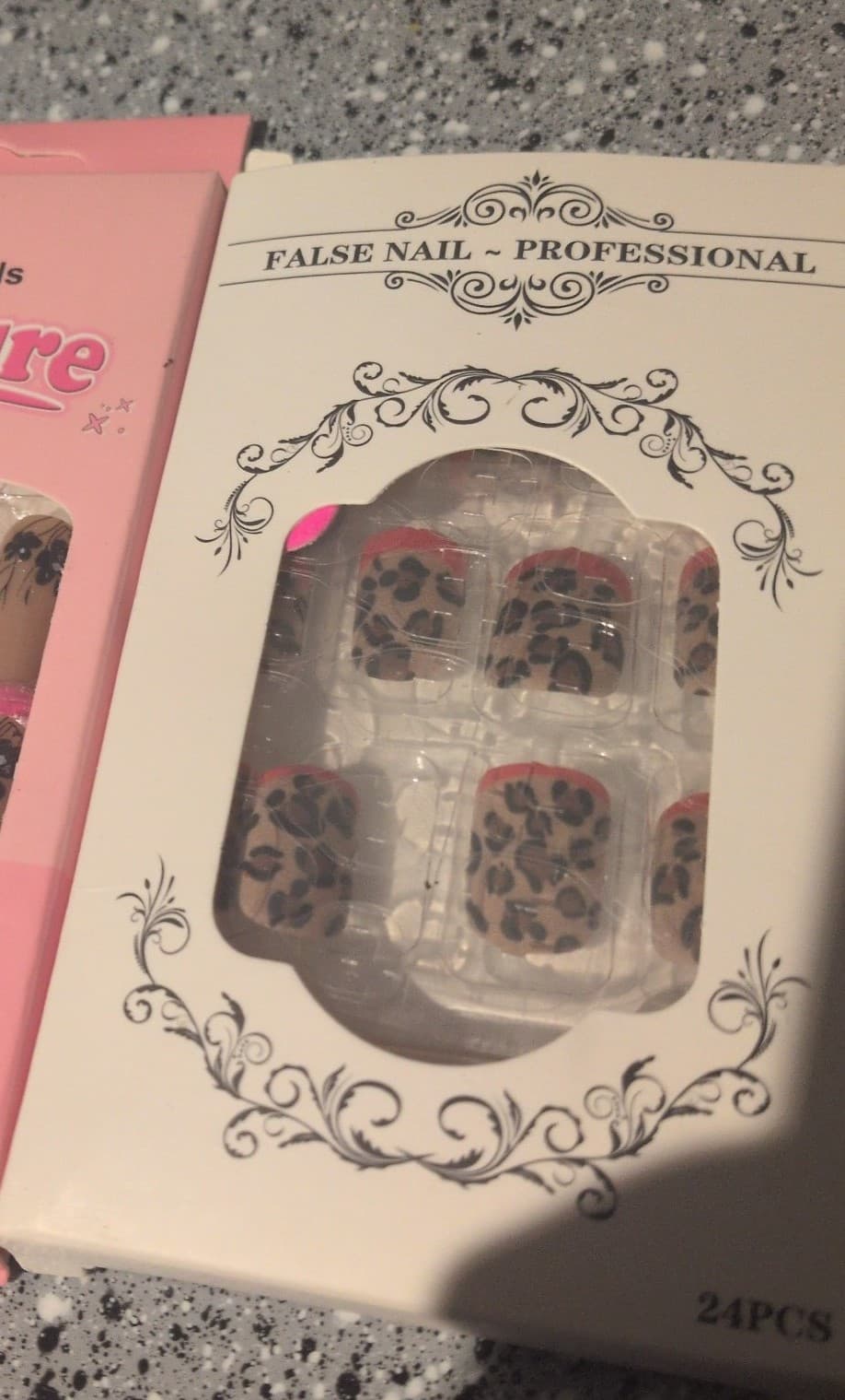 Leopard print press on nails - Image 1