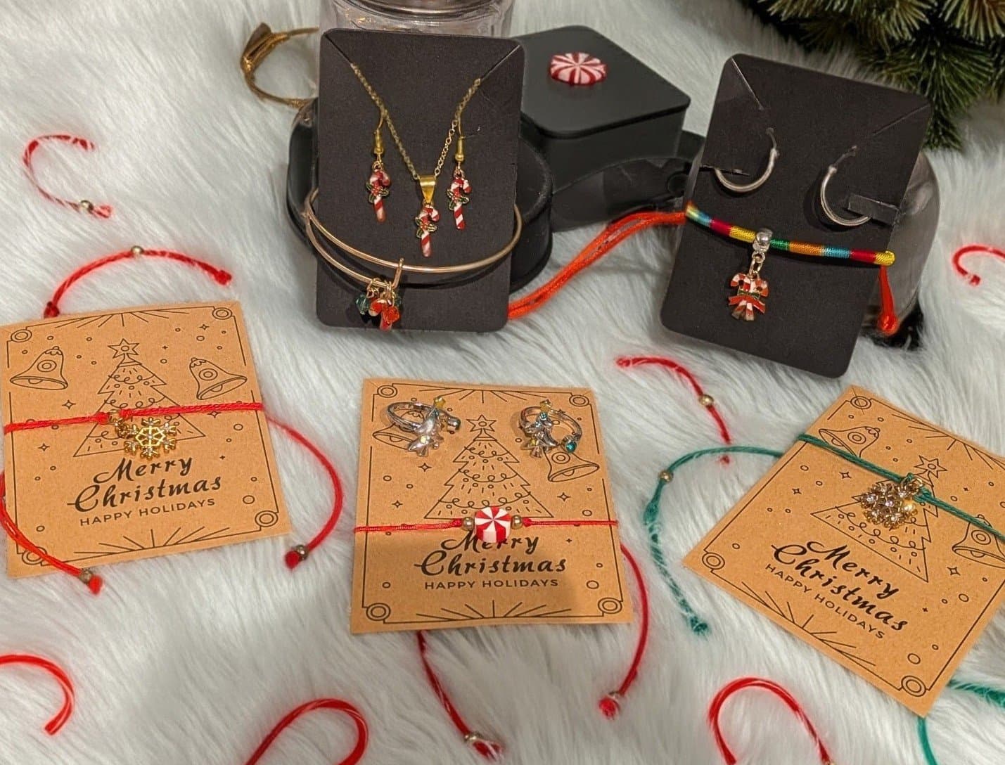 Christmas jewelry bundle comes with a free Christmas gift! - Image 1