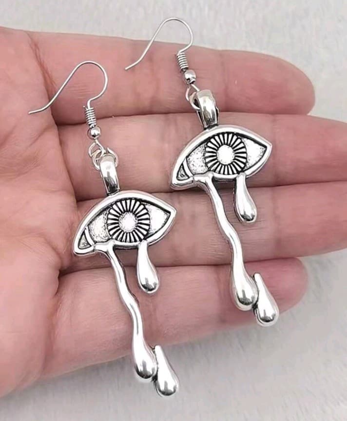 Hot topic Artistic Silver Eye Motif Earrings - Thumbnail 4
