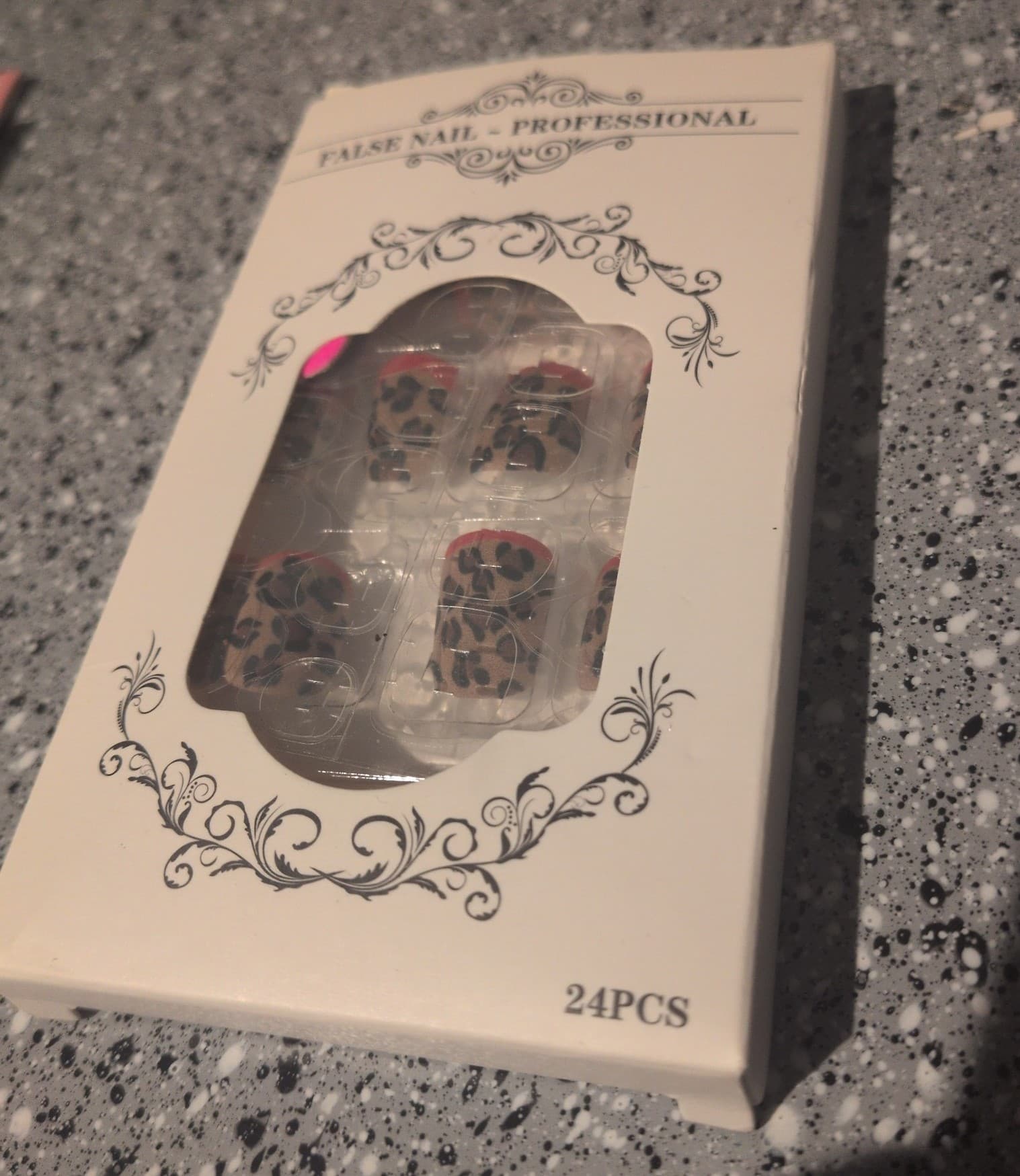 Leopard print press on nails - Thumbnail 3