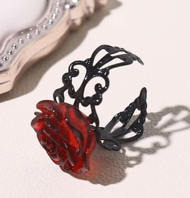 HT Gothic Red Rose Ring - Thumbnail 2